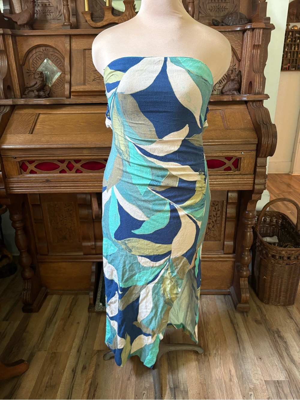 Gorgeous Zara linen blend halter tropical dress - Picture 2 of 8